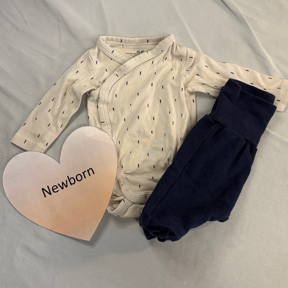 H&M - Organic Cotton Cream/Navy 2-piece outfit